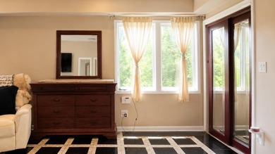 Located just a short walk to Cape May's beautiful beaches and - photo 30
