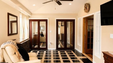 Located just a short walk to Cape May's beautiful beaches and - photo 32