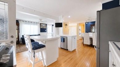 Located just a short walk to Cape May's beautiful beaches and - photo 41
