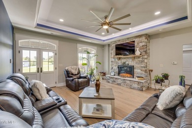 Luxury Living with Exceptional Craftsmanship. Welcome to this - photo 4