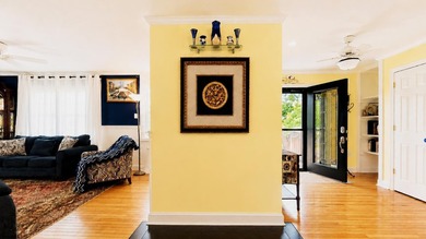 Located just a short walk to Cape May's beautiful beaches and - photo 46