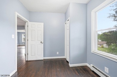 Charming House in Desirable Upper Greenwood Lake Community - photo 20