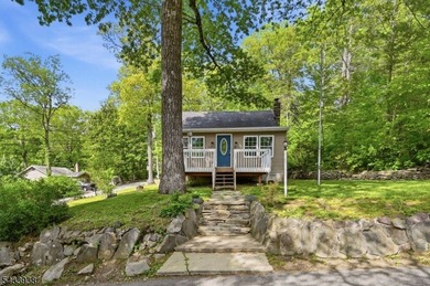 Charming House in Desirable Upper Greenwood Lake Community - photo 24