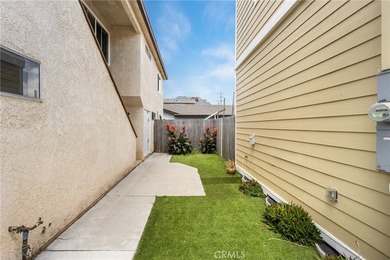 Two Detached Homes - Up to 10 Parking Spaces - Near the Beach - photo 24