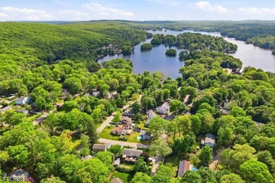 Charming House in Desirable Upper Greenwood Lake Community - photo 27