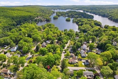 Charming House in Desirable Upper Greenwood Lake Community - photo 28