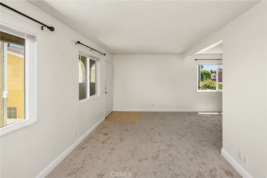 Two Detached Homes - Up to 10 Parking Spaces - Near the Beach - photo 29
