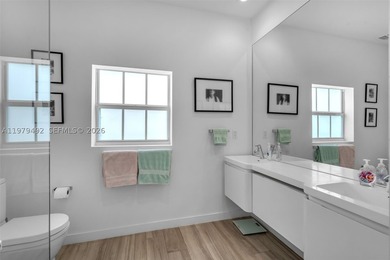Light-filled and move-in ready, this walled and gated corner-lot - photo 31