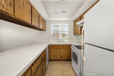 Two Detached Homes - Up to 10 Parking Spaces - Near the Beach - photo 33