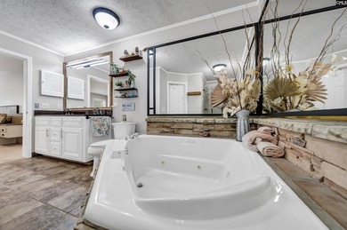 Welcome to your dream waterfront retreat on Lake Murray! Located - photo 36