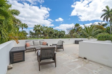 Light-filled and move-in ready, this walled and gated corner-lot - photo 36