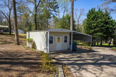 Welcome to your dream waterfront retreat on Lake Murray! Located - photo 58