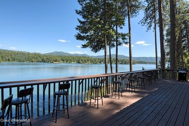 Over 200 feet of Hayden Lake frontage on the coveted close side - photo 5