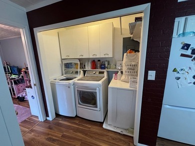 Welcome to this well maintained, four bedroom, two full bath - photo 9