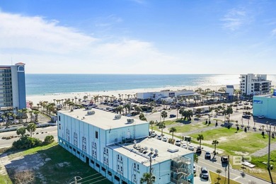 Beautifully remodeled condo in the heart of Gulf Shores at 200 E - photo 1