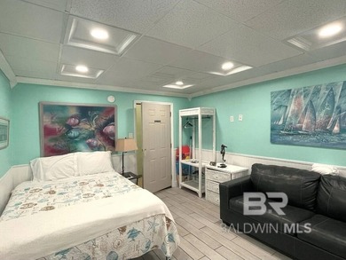 Beautifully remodeled condo in the heart of Gulf Shores at 200 E - photo 3