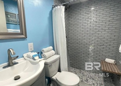 Beautifully remodeled condo in the heart of Gulf Shores at 200 E - photo 7