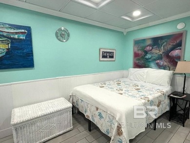 Beautifully remodeled condo in the heart of Gulf Shores at 200 E - photo 8