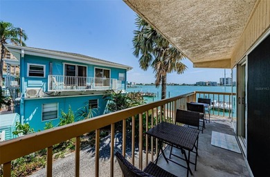 BAY FRONT * 3 DAY MINIMUM RENTALS ALLOWED * BOAT SLIP * LOW HOA - photo 11
