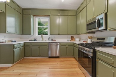 **Transparent Price** Berkeley charm, thoughtful updates, and a - photo 20