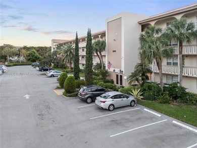 (private lake, pond, creek) Condo For Sale in Coconut Creek Florida