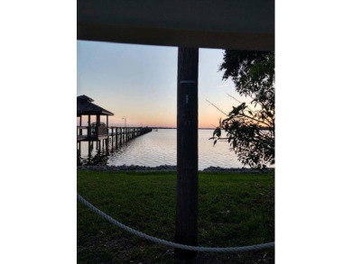 Manatee River Home For Sale in Bradenton Beach34208 Florida