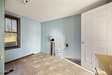 Well-maintained home on just over an acre of private land in the - photo 14