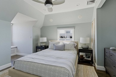 688 Dune Road offers a rare bayfront setting in Westhampton - photo 20