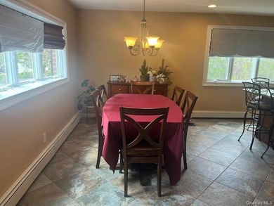 PRICE IMPROVEMENT!! Spacious Colonial with a Sunny Southern - photo 4