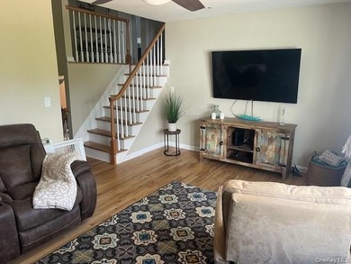 PRICE IMPROVEMENT!! Spacious Colonial with a Sunny Southern - photo 7