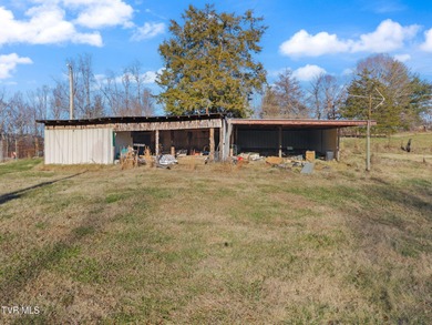 Well-maintained home on just over an acre of private land in the - photo 34