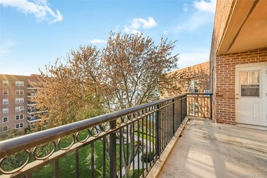 Welcome to Cryder Point in Beechhurst - where modern design - photo 8