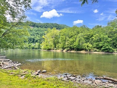 RARE NEW RIVER WATERFRONT OPPORTUNITY - 2.85 ACRES IN NEW RIVER - photo 2