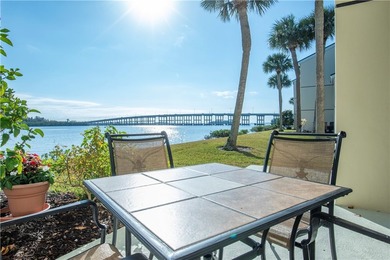 (private lake, pond, coastal) Condo For Sale in Vero Beach Florida