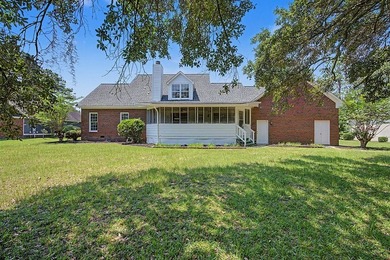GOLF COURSE LIVING IN RIVER POINTE! Nestled on a quiet - photo 38