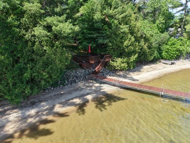 Lake Belle Taine! This charming 2-bedroom, 1-bonus room for - photo 3