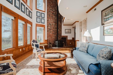 This private waterfront home affords stunning sunrises and - photo 8