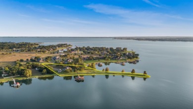 Waterfront Home with a 2 level/ 3 Slip Boathouse & Peninsula. - Lake Home For Sale in Kerens, Texas