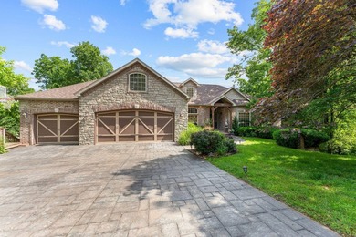 Gorgeous 5 bed, 5 bath home in the exclusive Country Bluffs - photo 3
