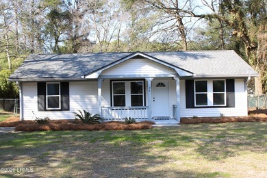 Welcome to 28 Springfield Rd. This home has been completely - photo 2