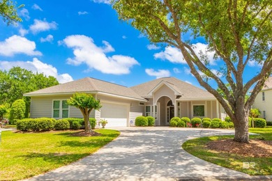 Welcome to this immaculate custom-built home in Pinehurst - photo 2