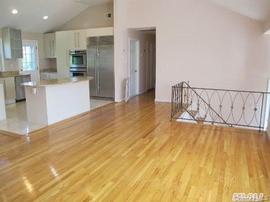 Great Neck Estates Sunny South Facing Sunny Hi-Ranch! Open Floor - photo 2