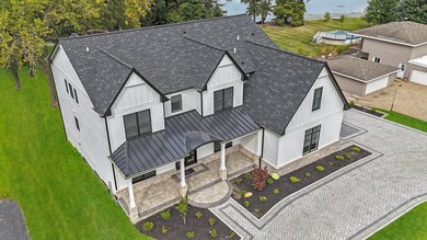 Additional listing photo 3