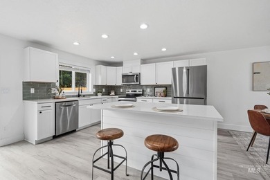 Welcome home to this beautifully updated mid-century home in one - photo 5