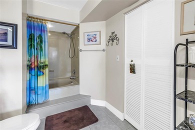This ground-floor, 2-bedroom, 2-bath condo in Isla Del Sol - photo 22