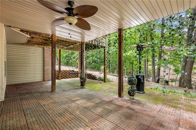 If entertaining and outdoor living are your thing, this home is - photo 31