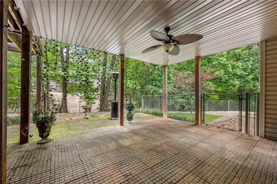 If entertaining and outdoor living are your thing, this home is - photo 32