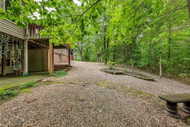 If entertaining and outdoor living are your thing, this home is - photo 35