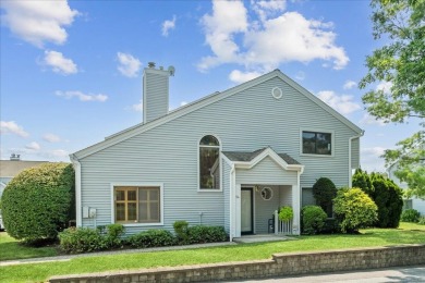 Lake Mohegan Condo Sale Pending in Mohegan Lake New York