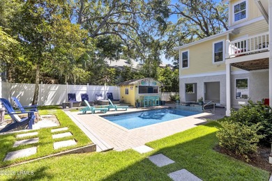 Great 3rd row beach house in North Forest